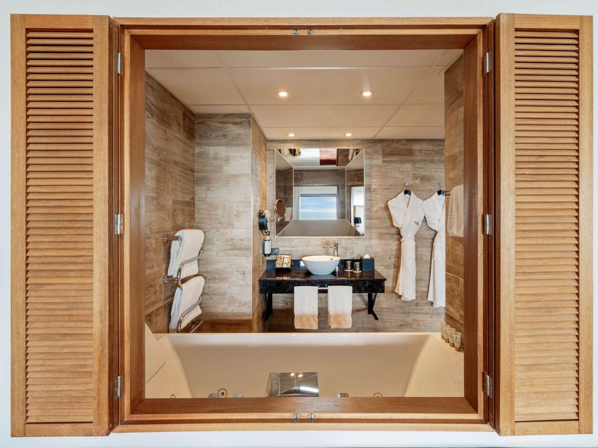 Cote Ouest Thalasso & Spa Les Sables D'Olonne - Mgallery Collection Les Sables-d'Olonne Exterior photo